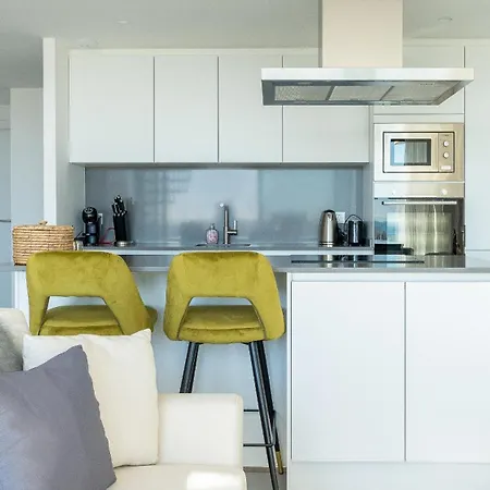 Oasis 325 Penthouse Apartment Estepona